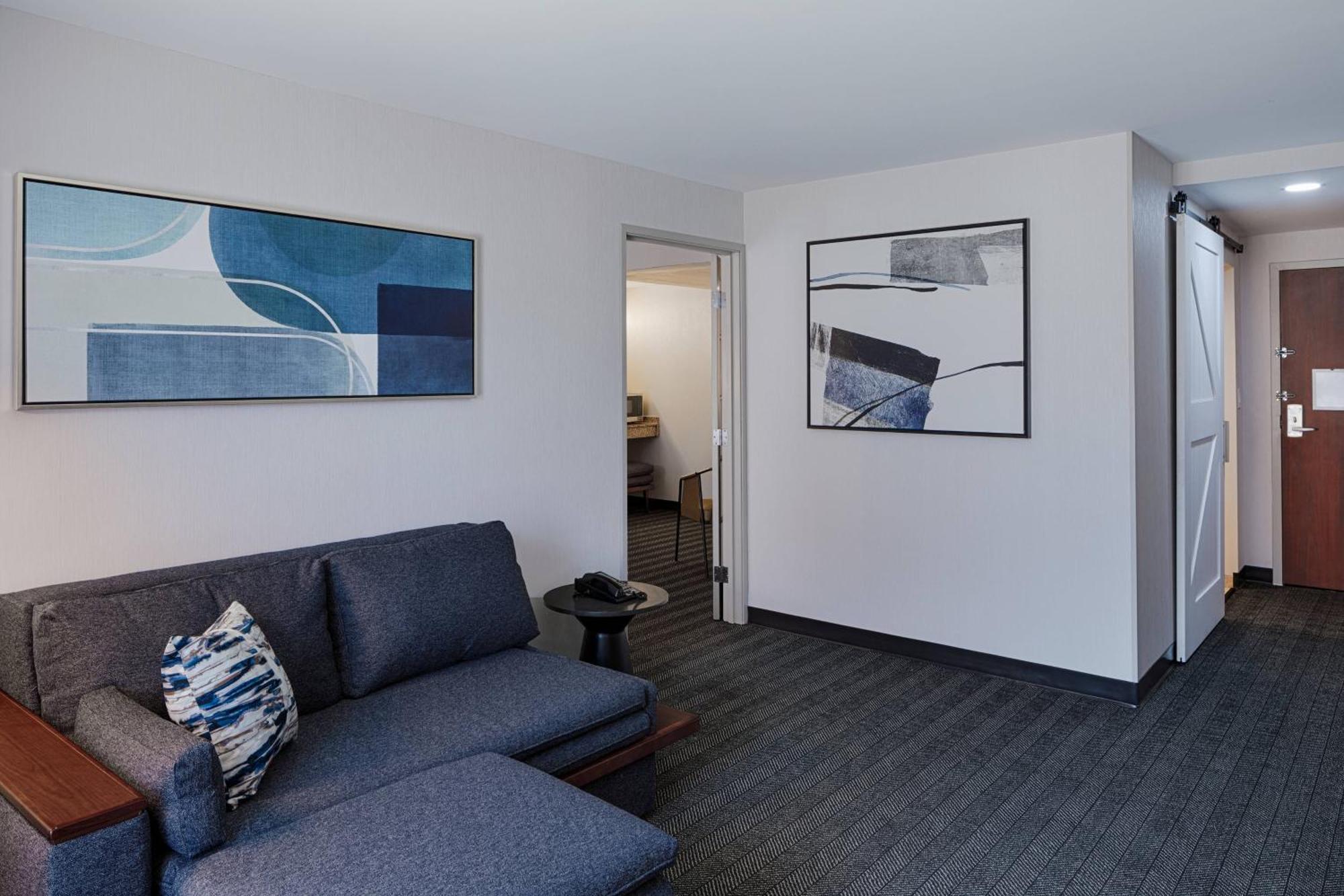 Hotel Courtyard By Marriott Springfield Downtown Exterior foto