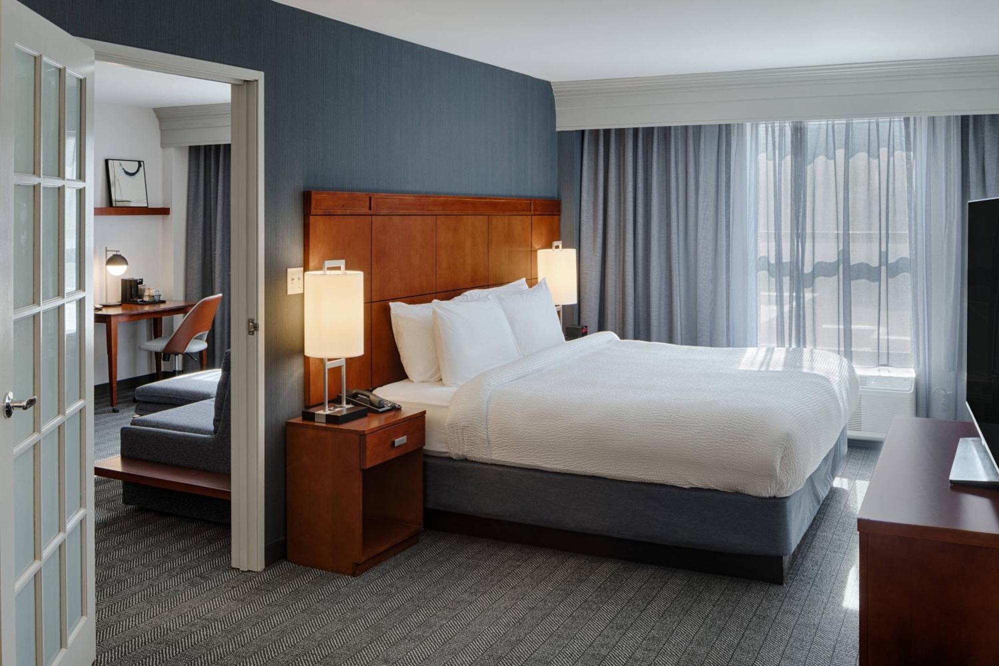 Hotel Courtyard By Marriott Springfield Downtown Exterior foto
